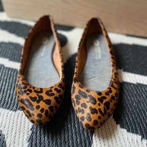 Dr. Scholls animal print pointed toe flat, size 9
